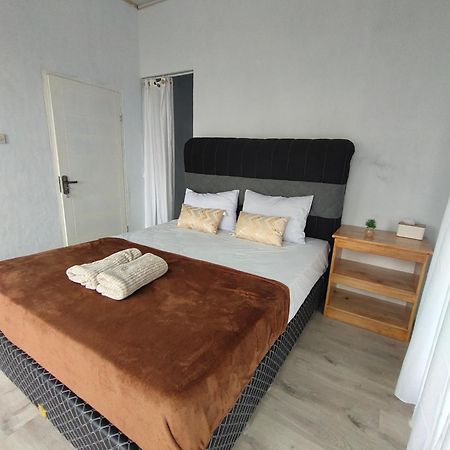 Stella Villa Ngurbloat Exterior foto